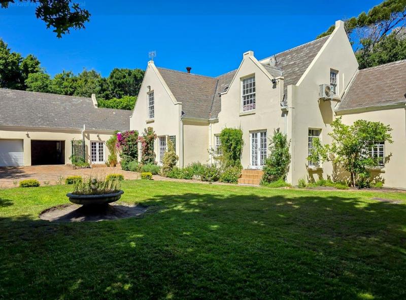 6 Bedroom Property for Sale in Hout Bay Western Cape